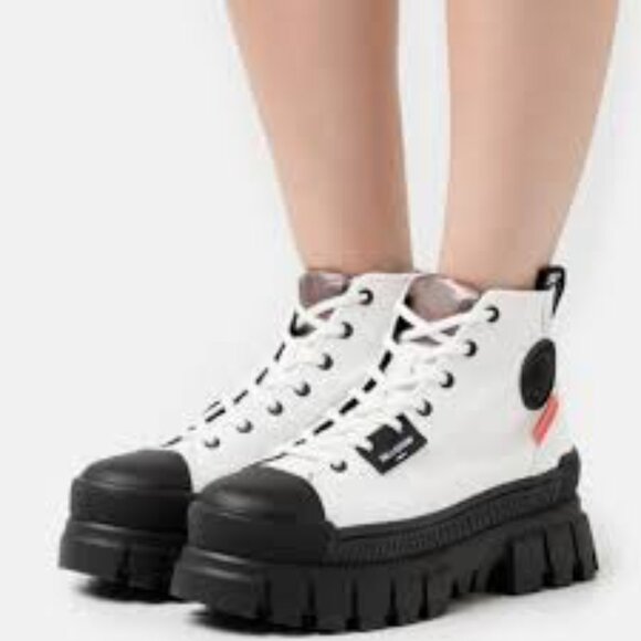 1-NIB PALLADIUM WOMEN'S REVOLT HI TX BOOT - Picture 6 of 7